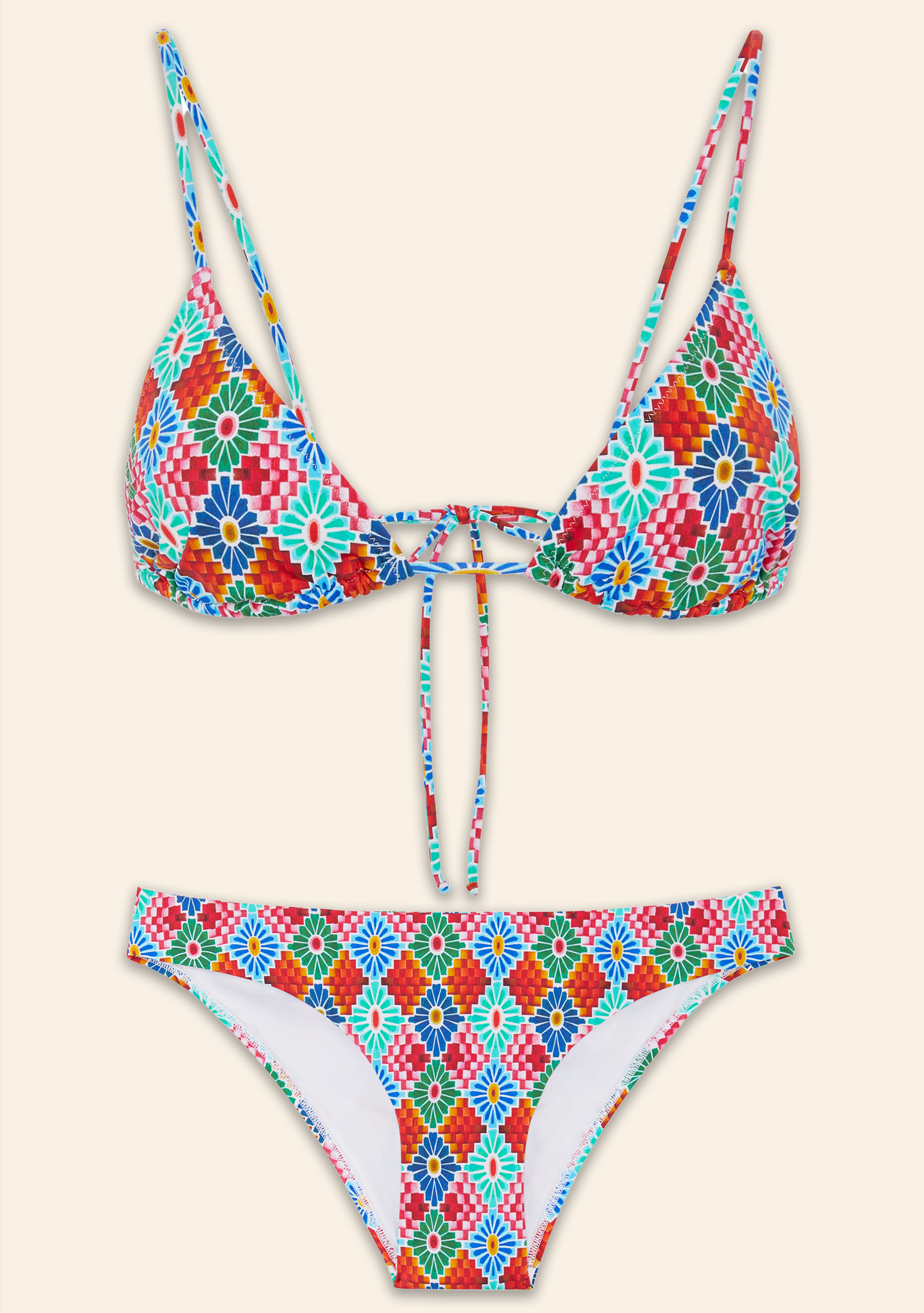 Haya Bikini Sur La Mer