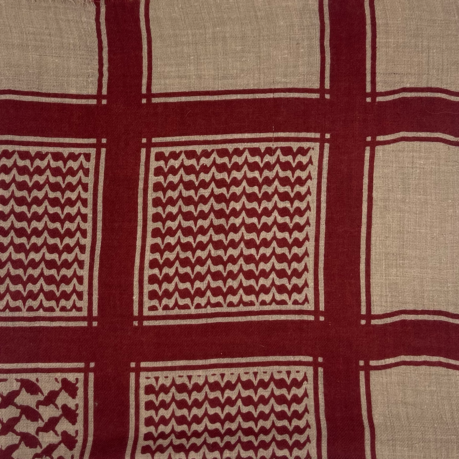 Keffiyeh Shawl Red