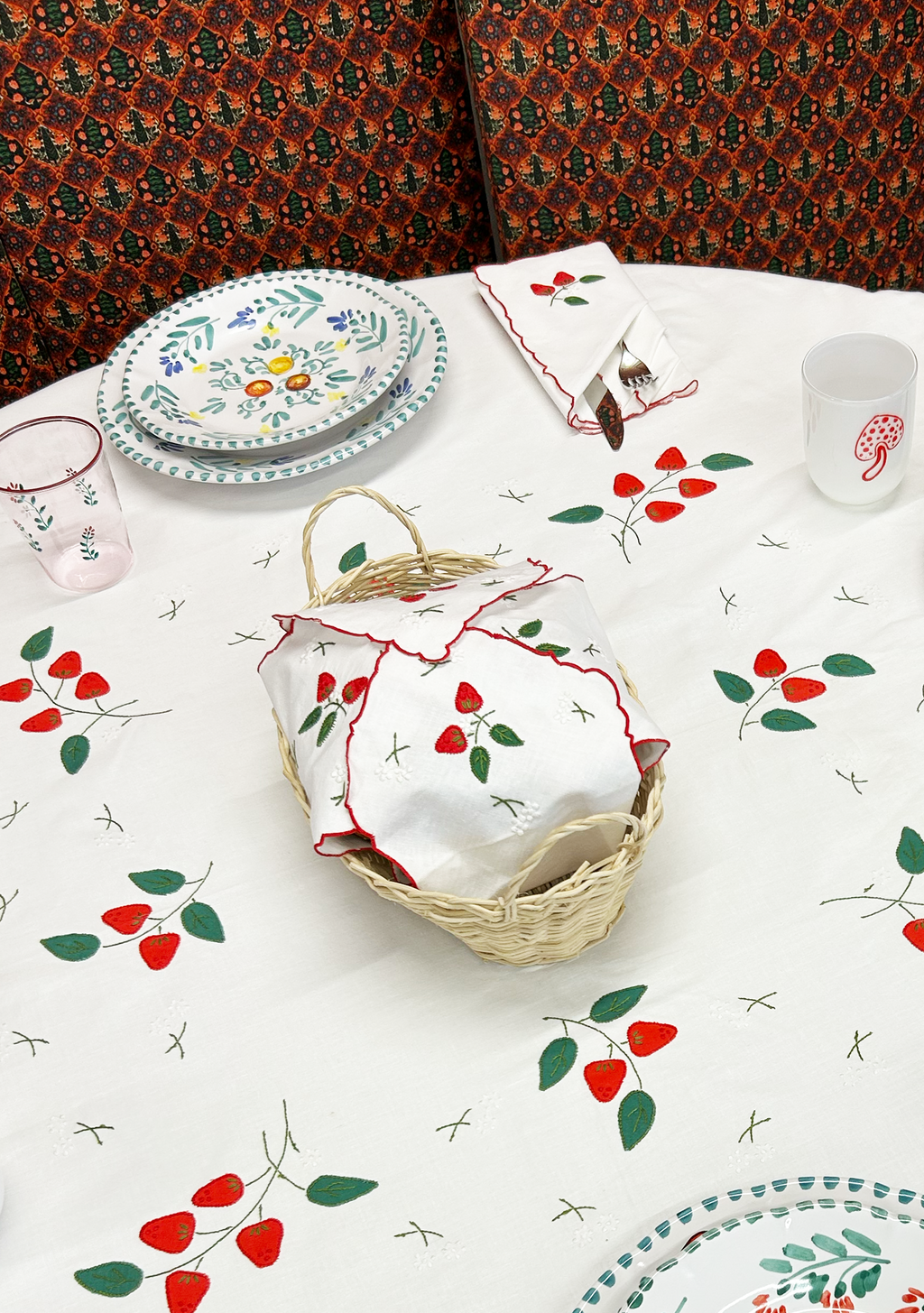Strawberry Bread Basket Liner
