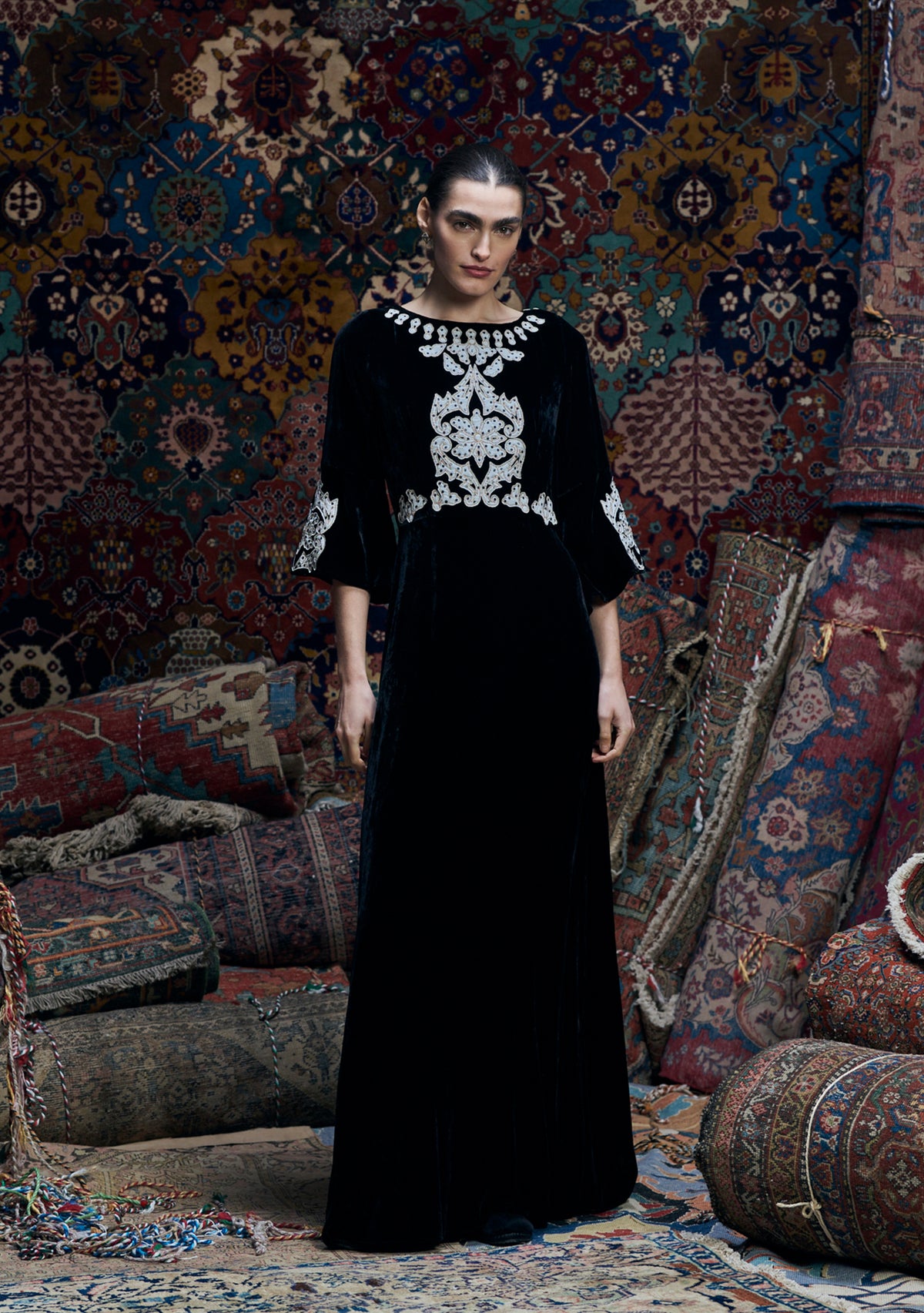 Lara Gown Black