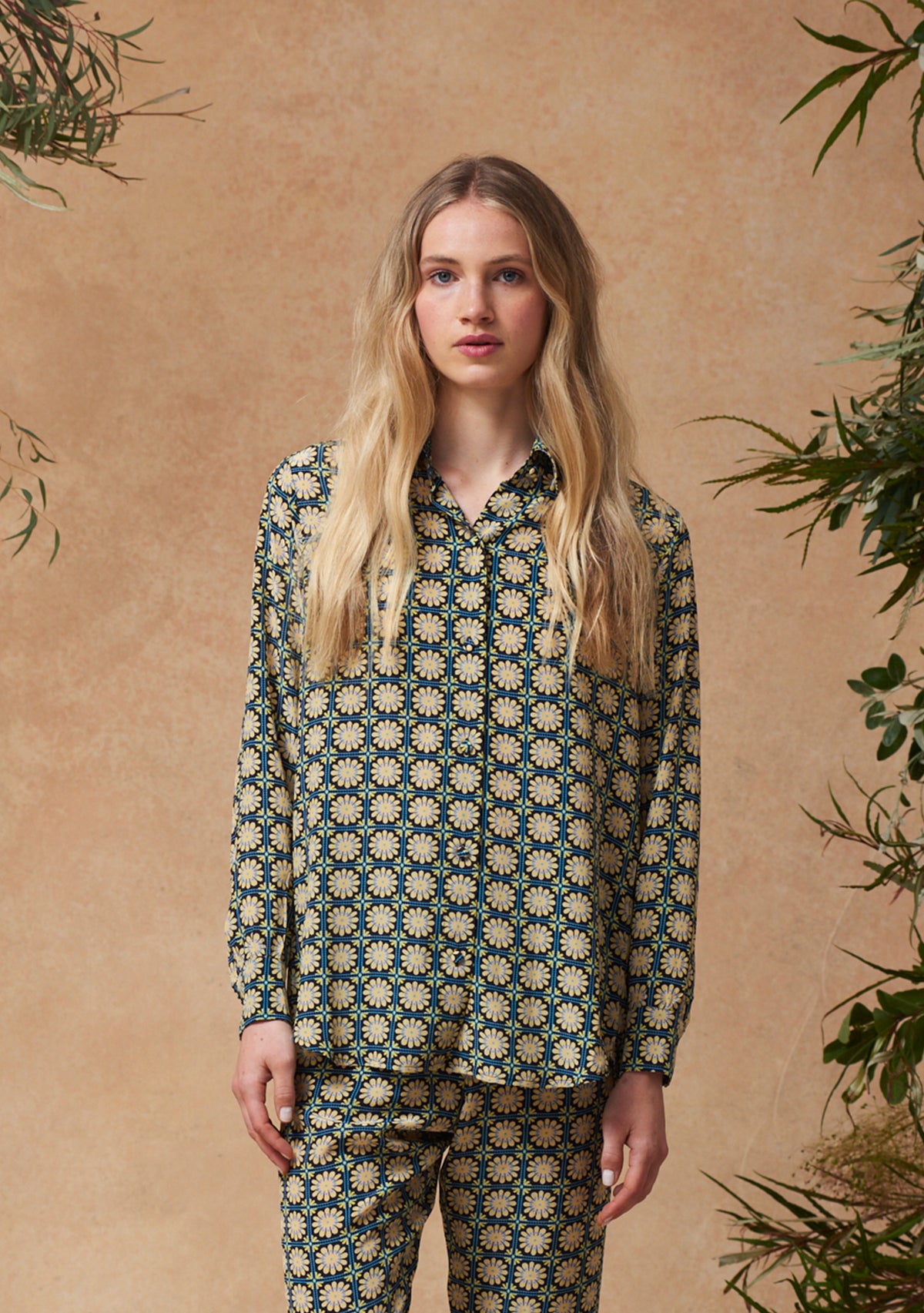 Fern Shirt Starflower Tile