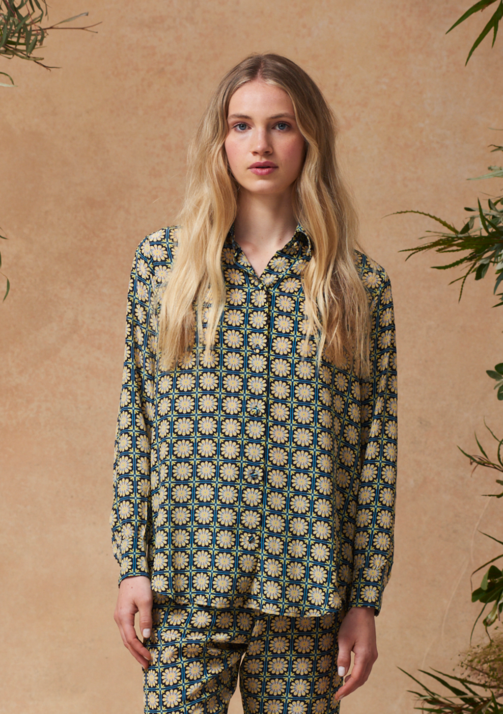 Fern Shirt Starflower Tile