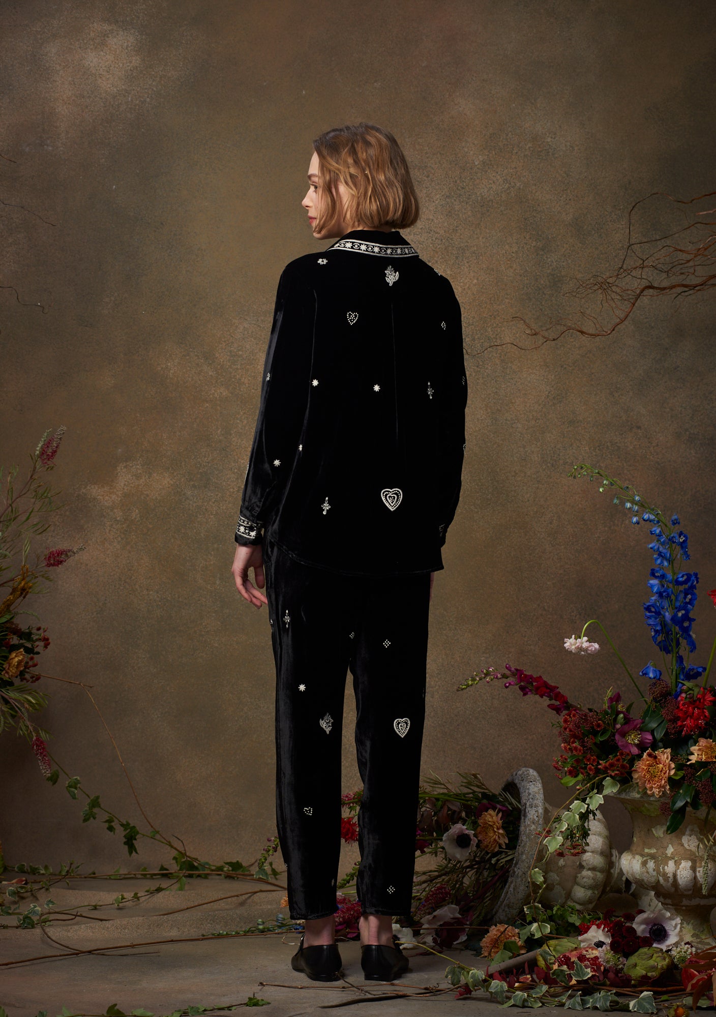 Fern Pants Velvet Black with Heart Embroidery