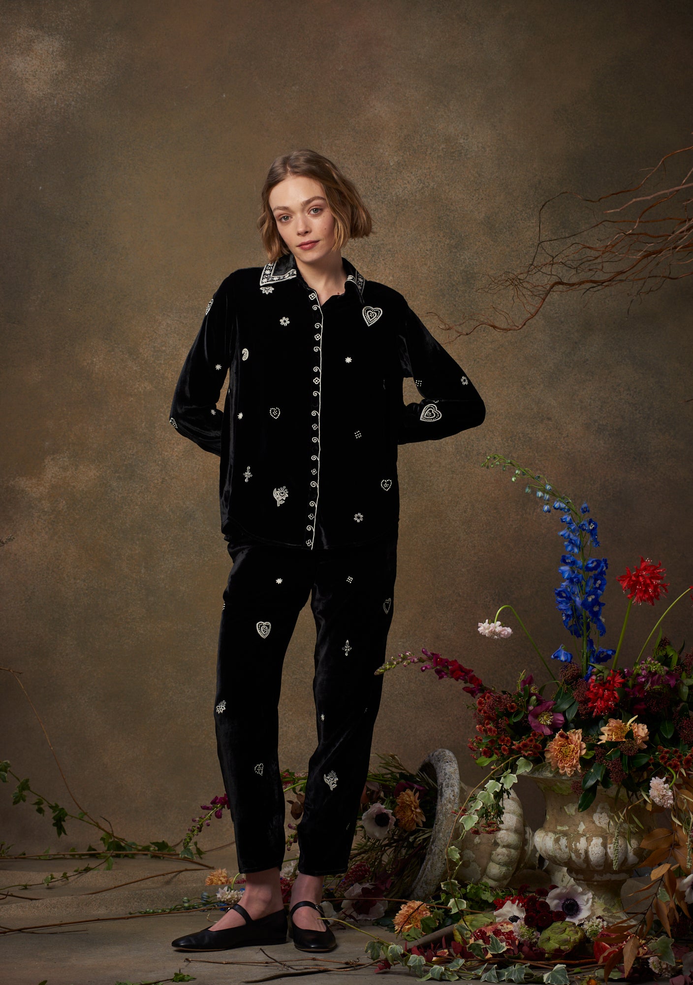 Fern Pants Velvet Black with Heart Embroidery