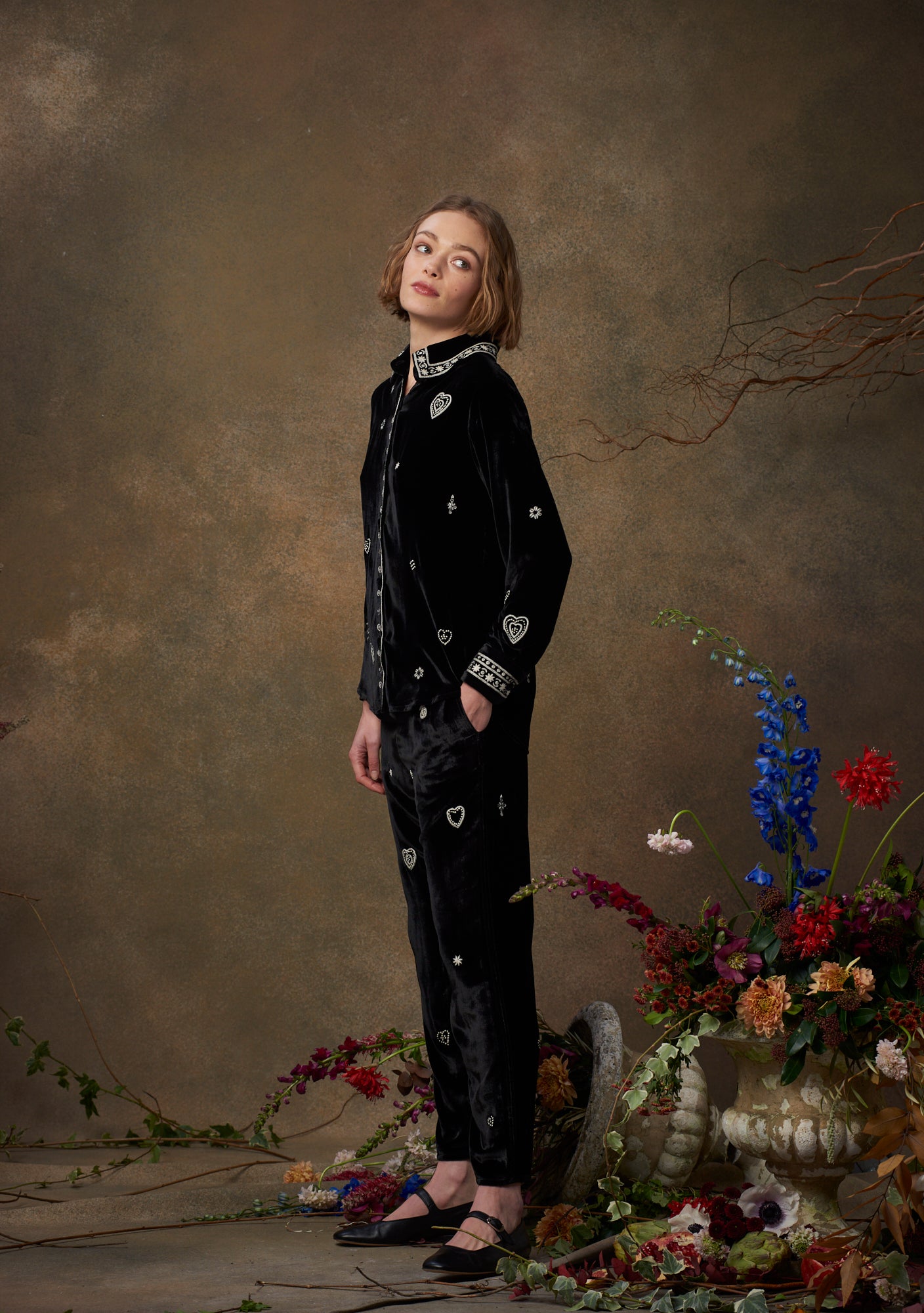 Fern Pants Velvet Black with Heart Embroidery