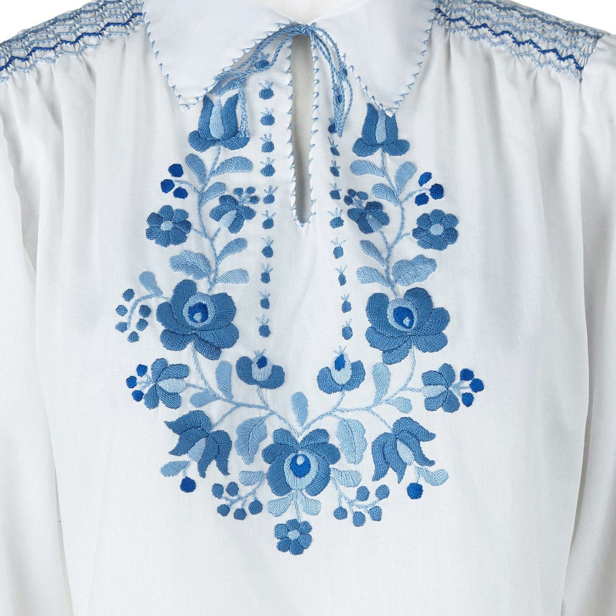 White with Blue Matyó