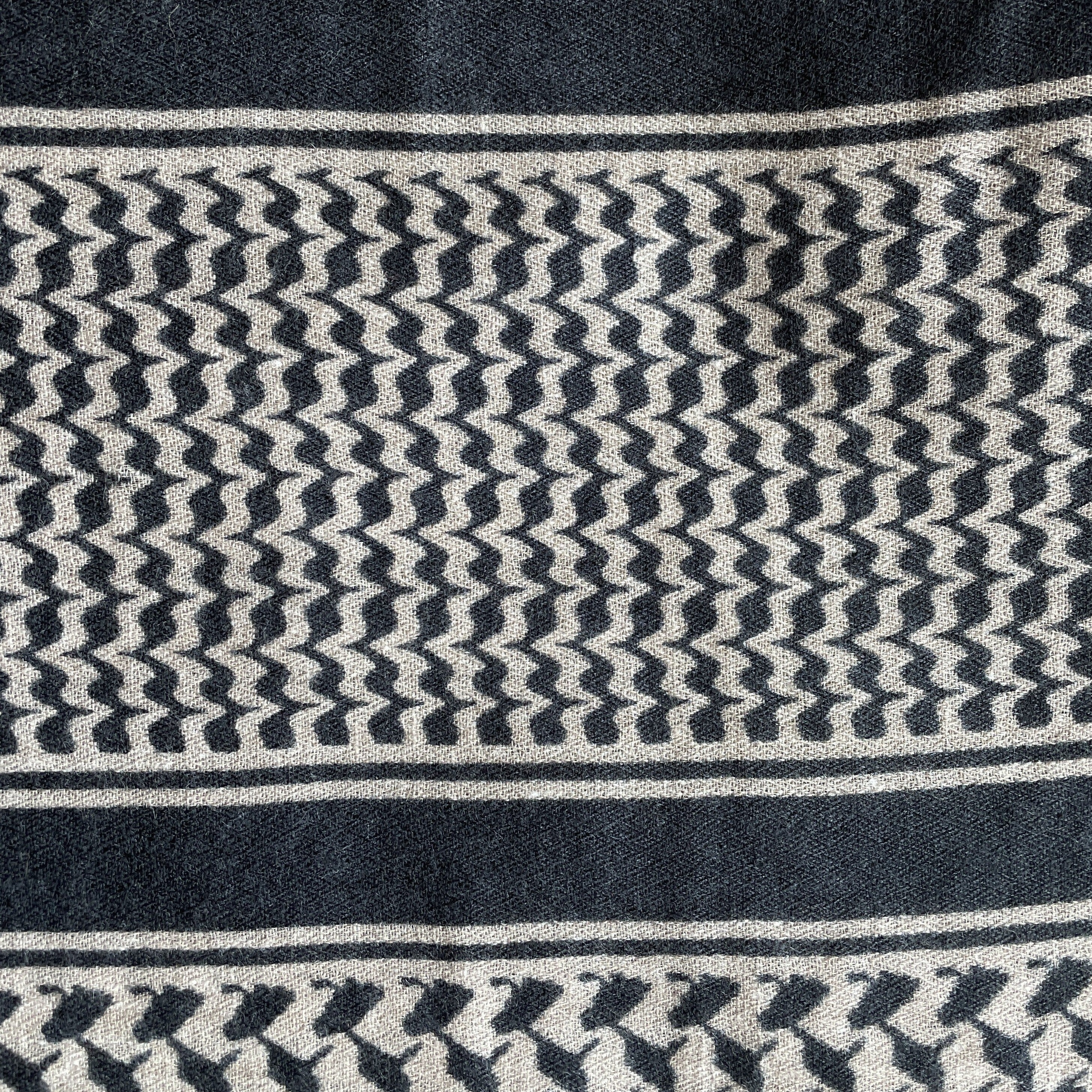 Keffiyeh Shawl Black
